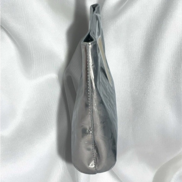 NWT MICHAEL KORS Berkeley Metallic Logo Set-In Handle Clutch, Nickel - Picture 2 of 8